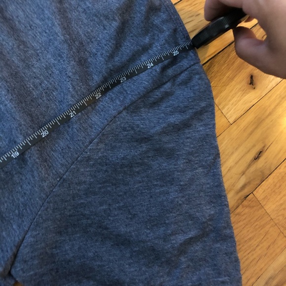 Jonas Brothers “I’m a Sucker for You” T-shirt - Picture 4 of 4